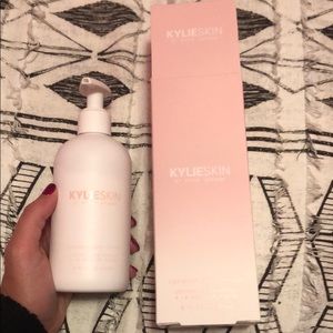 Coconut Body Lotion - Kylie Skin